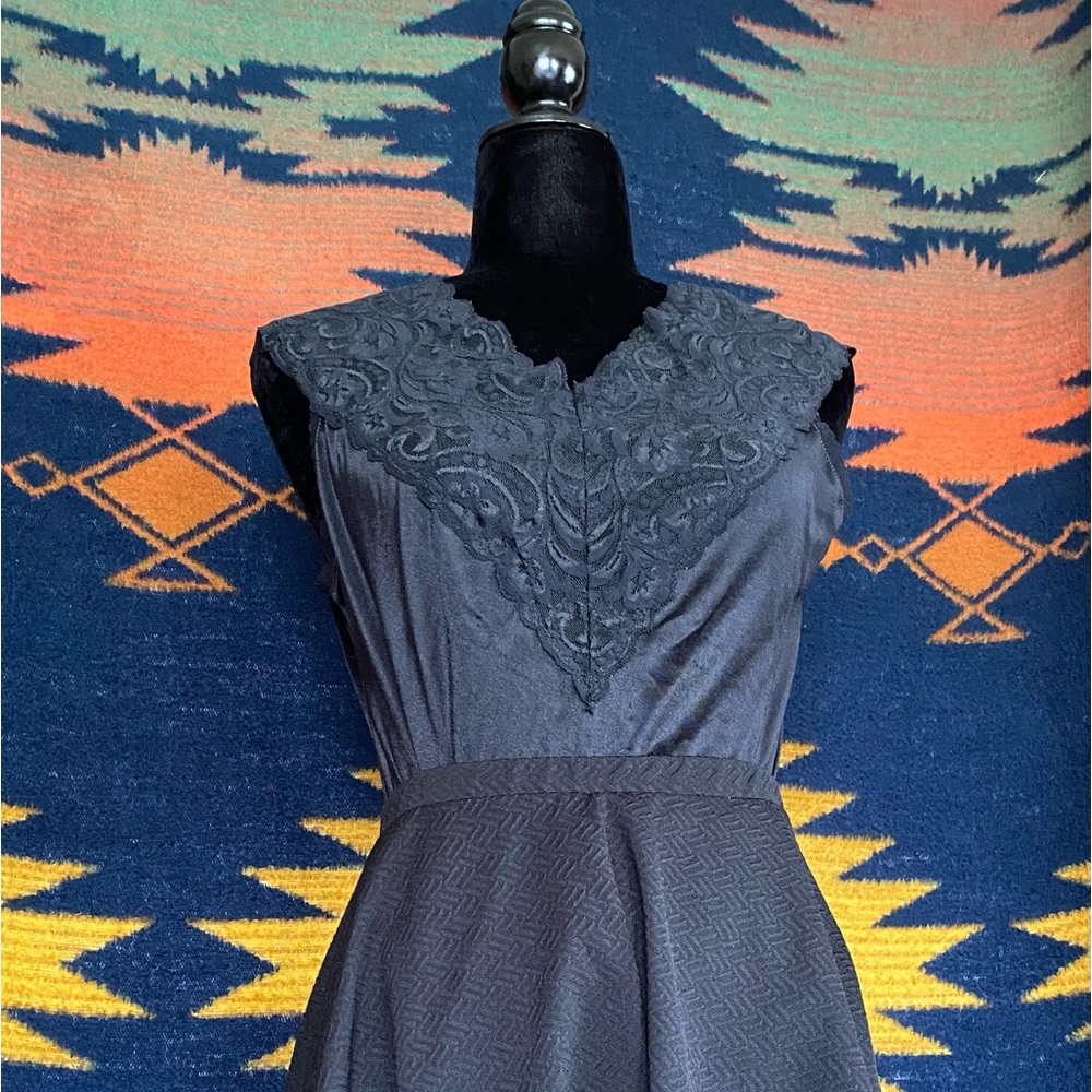 Vintage 1970’s Vanity Fair Black Lace Camisole Blouse Deep V Top! Size Medium!
